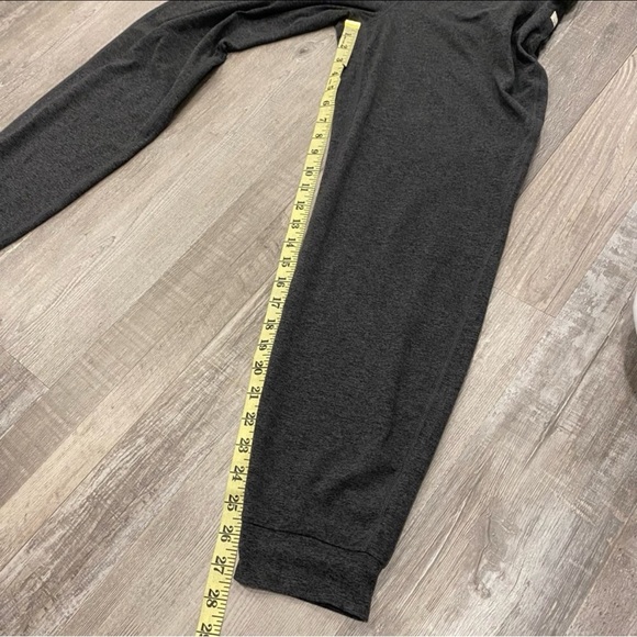 Vuori performance jogger size M - Picture 8 of 12